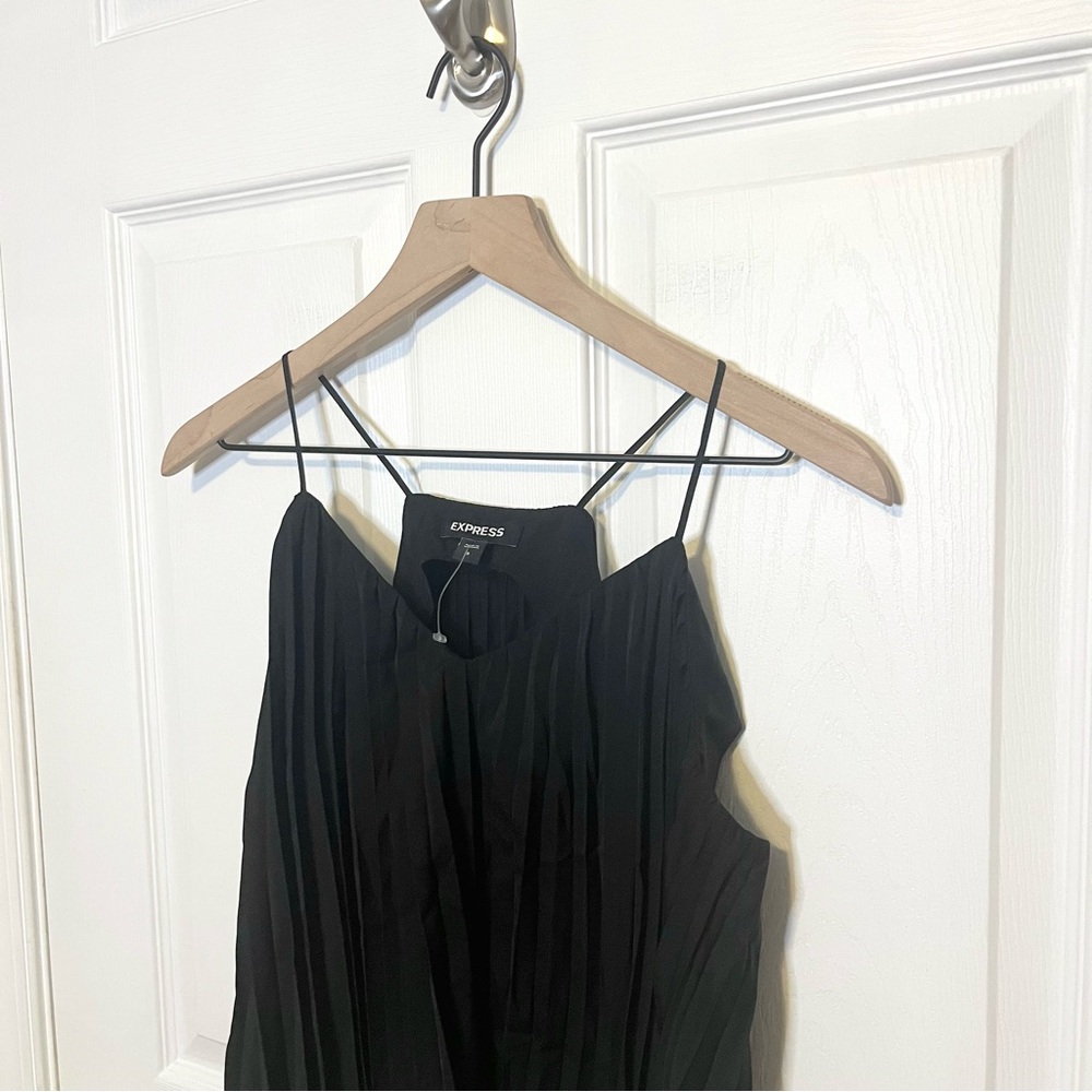 ✧･ﾟexpress pleated cami